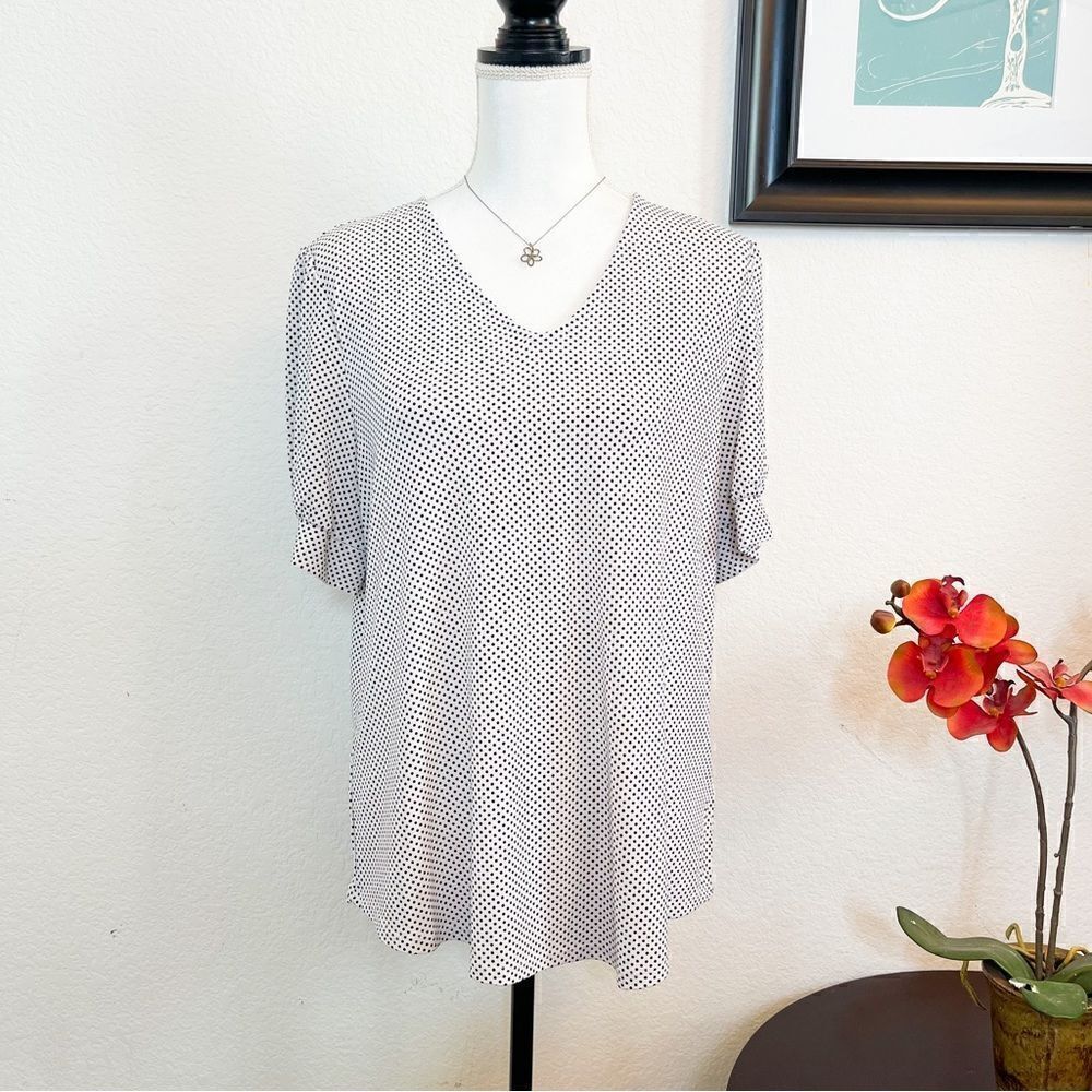 🍋 Adrianna Papell • Women's Printed V-Neck Top w/Puffy Elbow Sleeves Size L